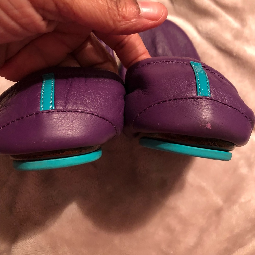 VGUC Lilac Tieks- worn 3 times. Small scuffs